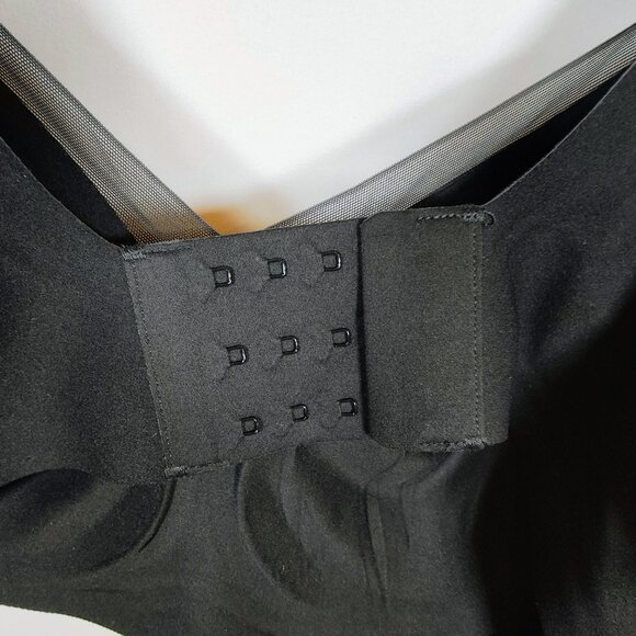 Oeak Women's Large Black Wireless V Mesh Bra NWT - Picture 4 of 9